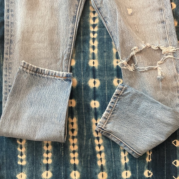 Distressed 501 Levi’s - Picture 7 of 8